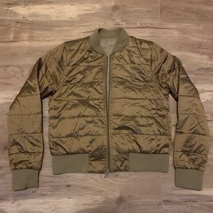 LULULEMON women’s cropped reversible bomber jacket in metallic brown!